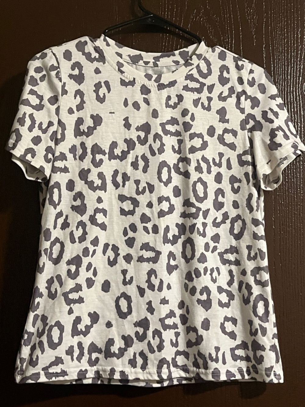 SHEIN White and Gray Leopard Print Short Sleeve Tee